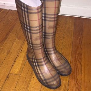 BURBERRY RAINBOOTS